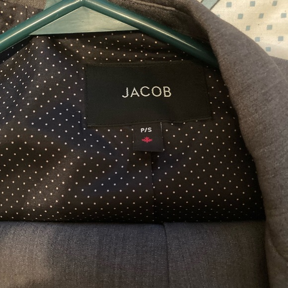 Beige business suit with blue satin ribbed tank - Picture 3 of 6